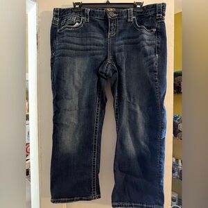 Maurices Blue Straight Leg capris with Natural Fading